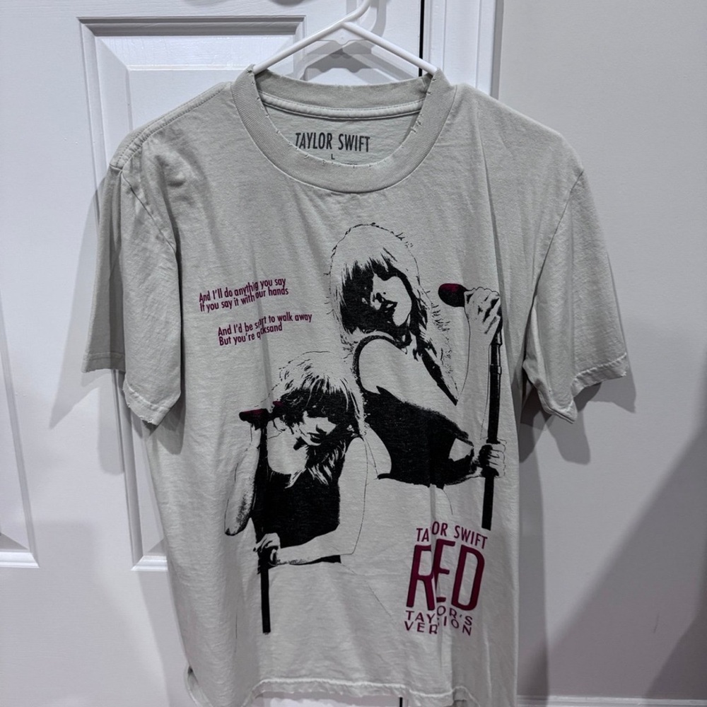Taylor Swift Cream and Red Short Sleeve Tee